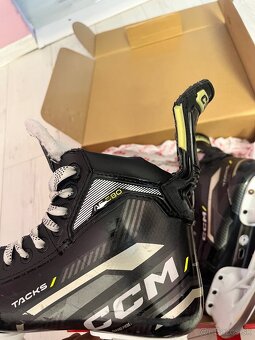 CCM TACKS AS- 580 VEĽKOSŤ 38 SUPER STAV - 3