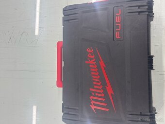 Milwaukee M18 uhlová brúska - 3