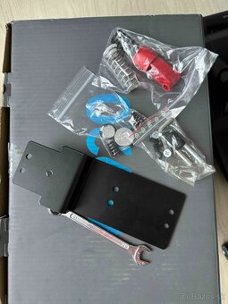 Logitech G920 + Wheel Stand PRO DELUXE V2 + TrueBrake V2 - 3