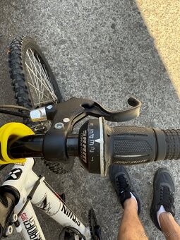 Detský bicykel b-twin rockrider 300 - 3