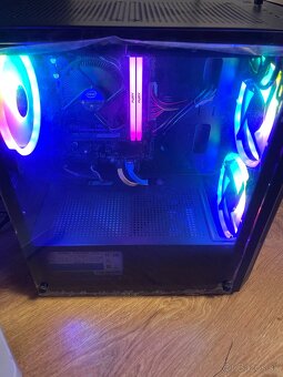 Predám herný vysvetlení pc v RGB - 3