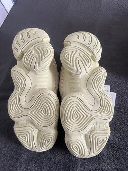 Adidas Yeezy 500 - 3