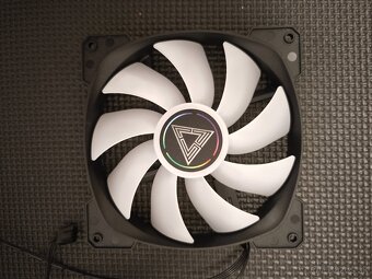 3x 140mm ventilátory Montech HP140 ARGB PWM Black - 3