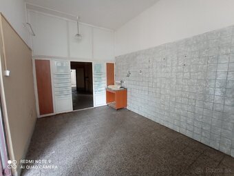Rôzne osvetlenie, lampy, interiérové dvere, umývadlá - 3