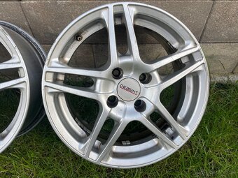 4x100 R 15 - 3