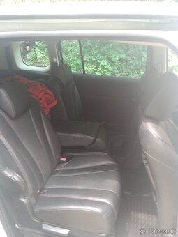 Mazda 5  7miestna - 3