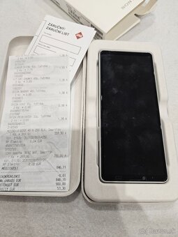 Xperia 10 VI 300e - 3