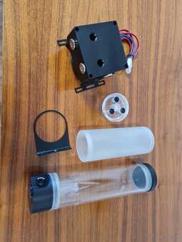 Predám pumpu Alphacool VPP655T-solo + top + expanzná nádoba - 3
