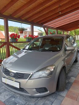 Predám Kia Ceed 1.4, r. v. 2010 - 3