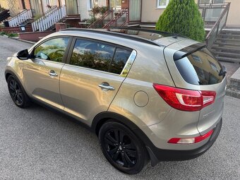 KIA Sportage 2.0 CRDI 4x4 100 kw A/T Panorama - 3