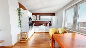 Svetlý 2i byt s dvomi balkónmi a parkovaním P. Biskupice - 3