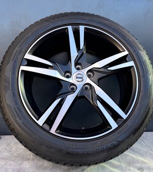 Zimní top sada Volvo XC40 / V90 CC 235/50R19 103V - 3