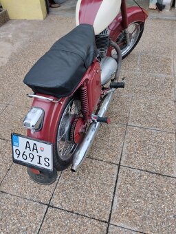 Jawa 250 - 3
