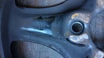 Predám 2 ks disk Dacia - 3