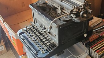 pisaci stroj Silent 11 - 3