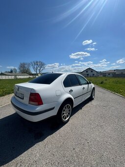 VOLKSWAGEN BORA, 1.6 benzín, 74 kW, r. v. 1999 - 3