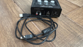 Predám Behringer UM2 U-Phoria USB zvukovú kartu - 3
