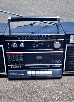 SANYO Prenosné rádio FM STEREO 12v 230v Baterky - 3