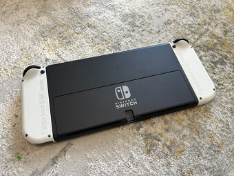 Nintendo Switch OLED - 3