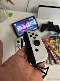 Nintendo Switch OLED - 3