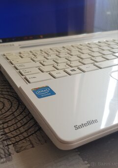 TOSHIBA SATELLITE - 3