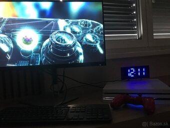 Ps4 Pro + ovládač a napájacie káble - 3