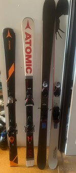 7 párov lyže rôznych značiek - 3