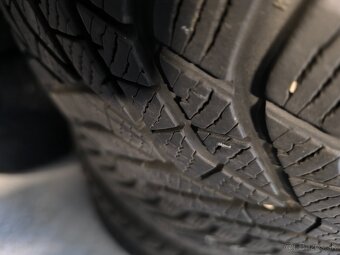 215/60/r16 - 3