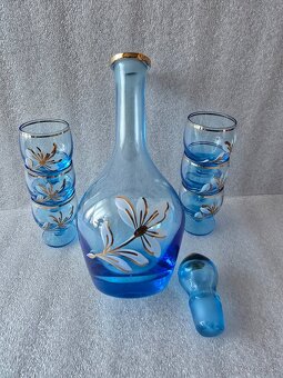 Flaša a kališky. - 3