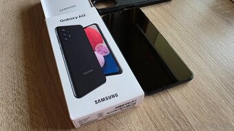 Samsung Galaxy s13 - 3