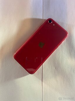 iPhone se 2.gen 2020 - 3