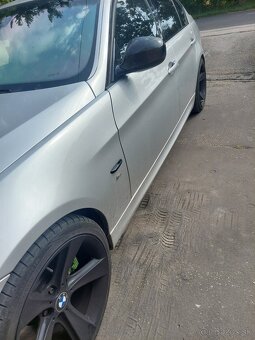 Bmw e90 330i 190kw - 3