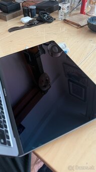 Macbook Air 13" - M1 2020 - 8GB RAM - Batéria 87% - AKO NOV - 3