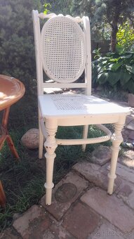 Bambusový stolík 20eur, stará stolička 20eur - 3