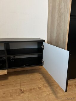 Skriňa , stolík pod TV na zavesenie na stenu - 3