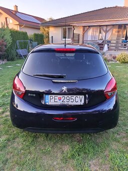 Predám peugeot 208 1.2 benzín - 3