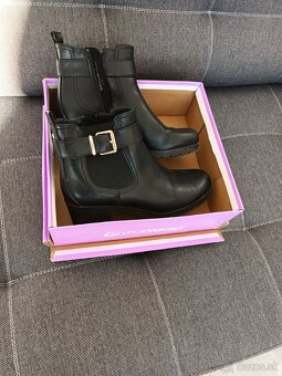Predam kotnikove cizmy vel 40 - 3