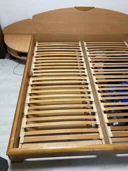 Manželská postel 180x200 cm s nočnými stolíkmi - 3