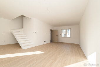 Moderné bývanie s vnútroparkom | 4-izbový dom | Haniska - 3