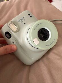 Predám Fujifilm Instax mini 11 zelený - 3