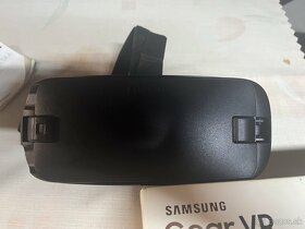 Virtuálne okuliare Samsung R323 Gear VR čierne - 3