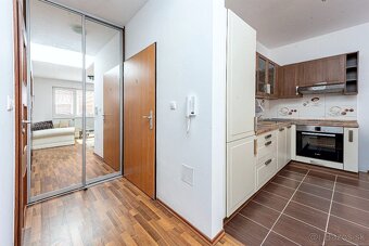 Prenájom 2i neďaleko BA (600€ s energiami). - 3