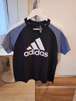 Predam damsky pravy ADIDAS set - Kratasy a Tricko - 3
