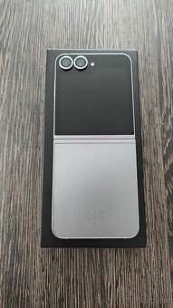 Samsung Galaxy Z Flip 6 256GB Silver shadow - 3