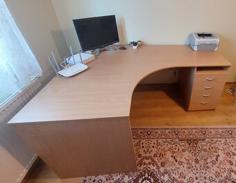 Rohovy pisaci stol - 3