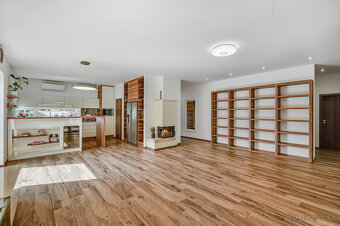Predaj RD bungalov Rovinka 170m2, dvojgaráž, 715m2 pozemok, - 3