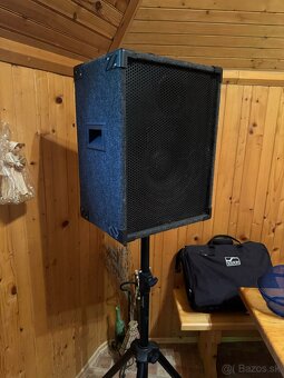 Predám 2x reproboxy 300W, 8 ohmov + hliníkové stojany - 3
