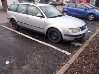 Predám Volkswagen Passat Combi 1.6 benzín - 3