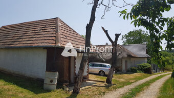 Predám dva vinohradnícke domy s pozemkami medzi vinohradmi p - 3