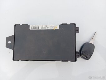 riadiaca jednotka centralu s kľúčom Renault Thália rok 2011 - 3